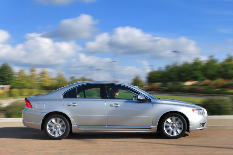  Volvo S80 2009 года  (фото 46 из 76)